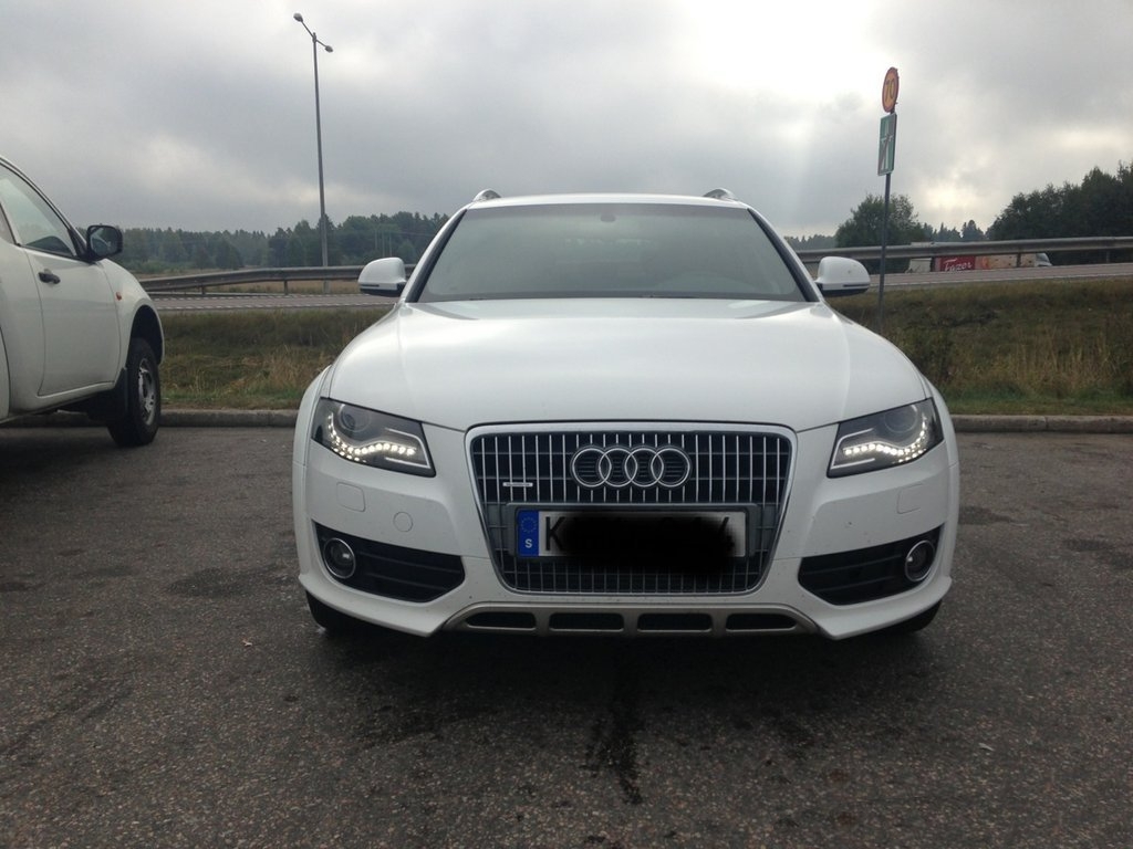 276394729AUDIA4ALLROAD.jpg