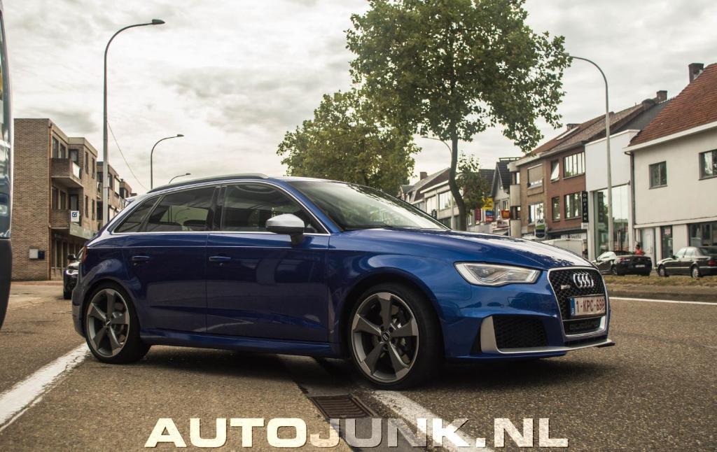 276761RS38V1805.jpg
