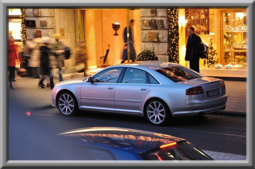279869379S8ESQUIROU.jpg
