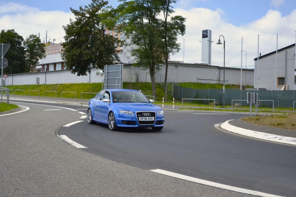 280342AUDIRS42768.jpg