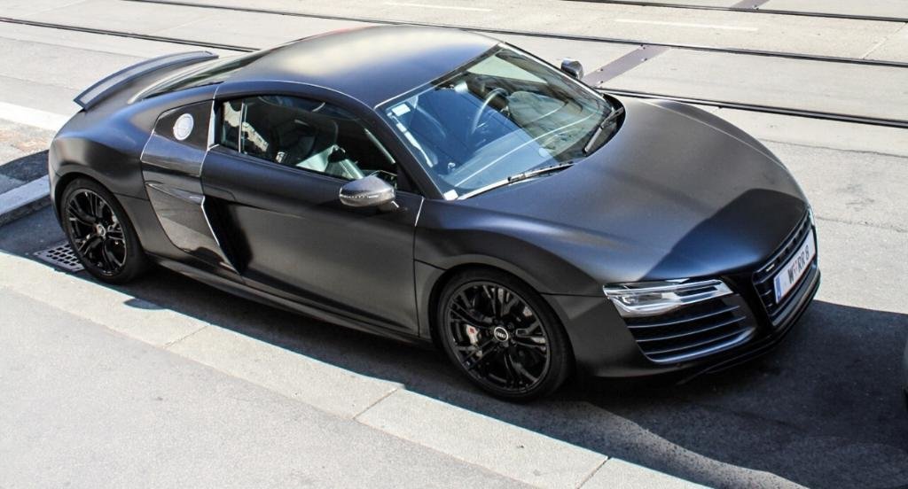 2804703637AUDIR8V10.jpg