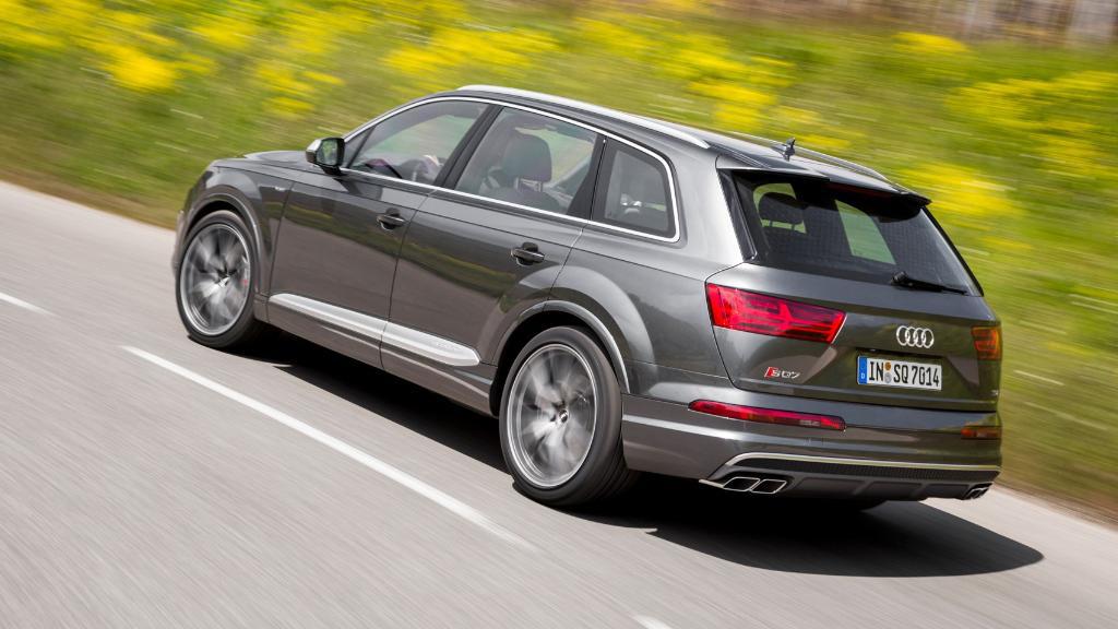 282583AUDISQ70143.jpg
