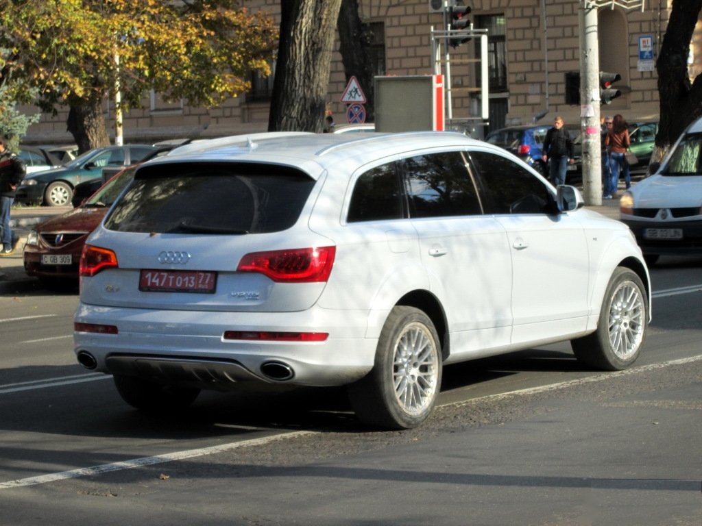 284010524Q7V12.jpg