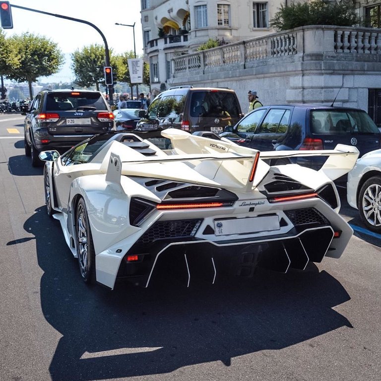 284079VENENO173.jpg