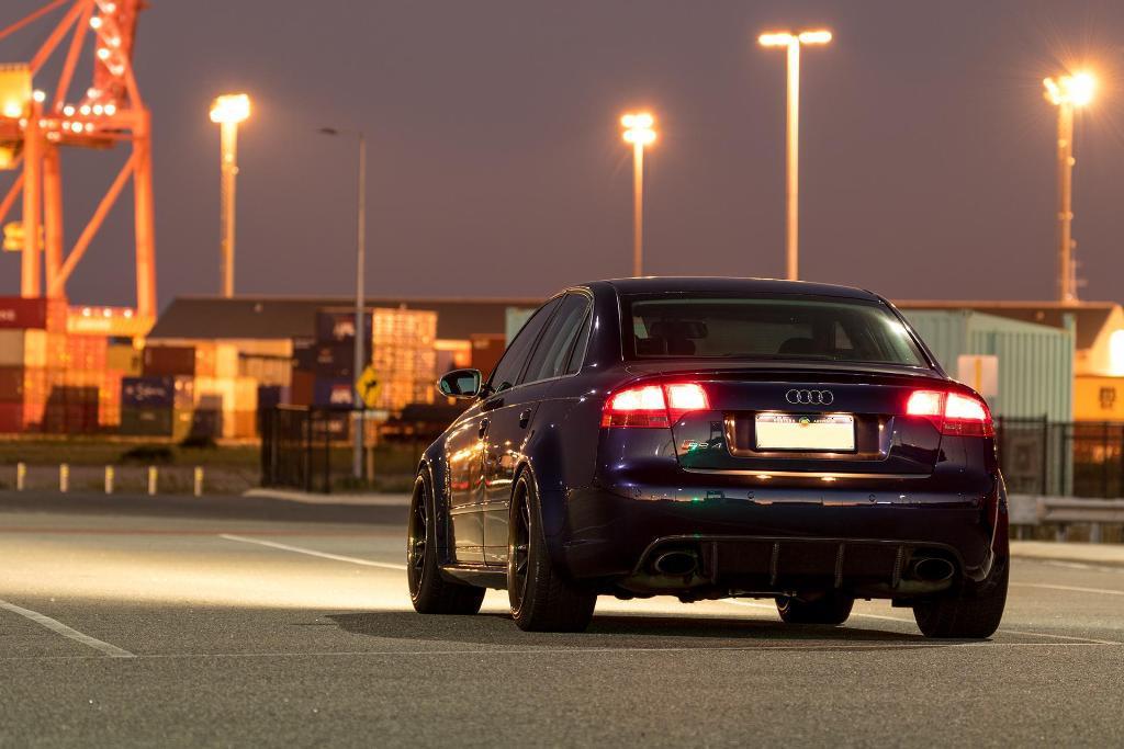 284364AUDIRS43232.jpg