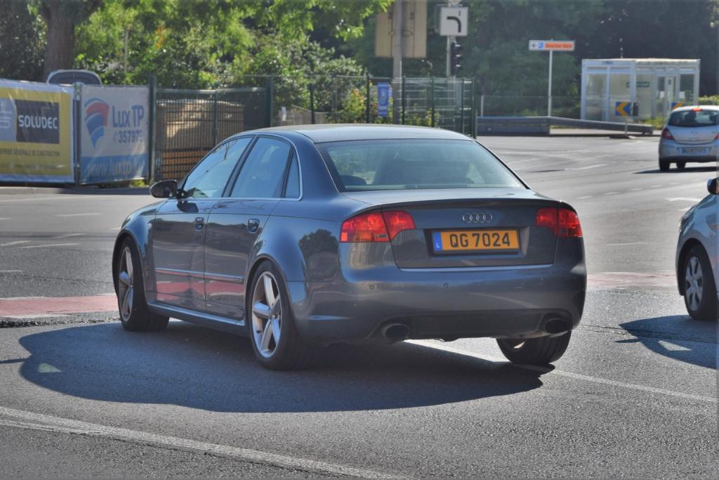 285685AUDIRS42886.jpg