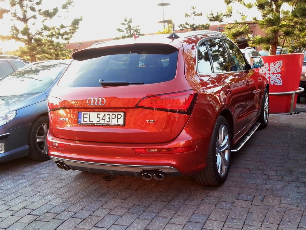 287356AUDISQ51157.jpg