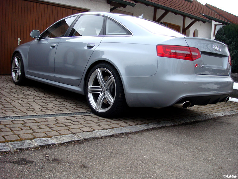 287639RS6ESQUIROU040.jpg