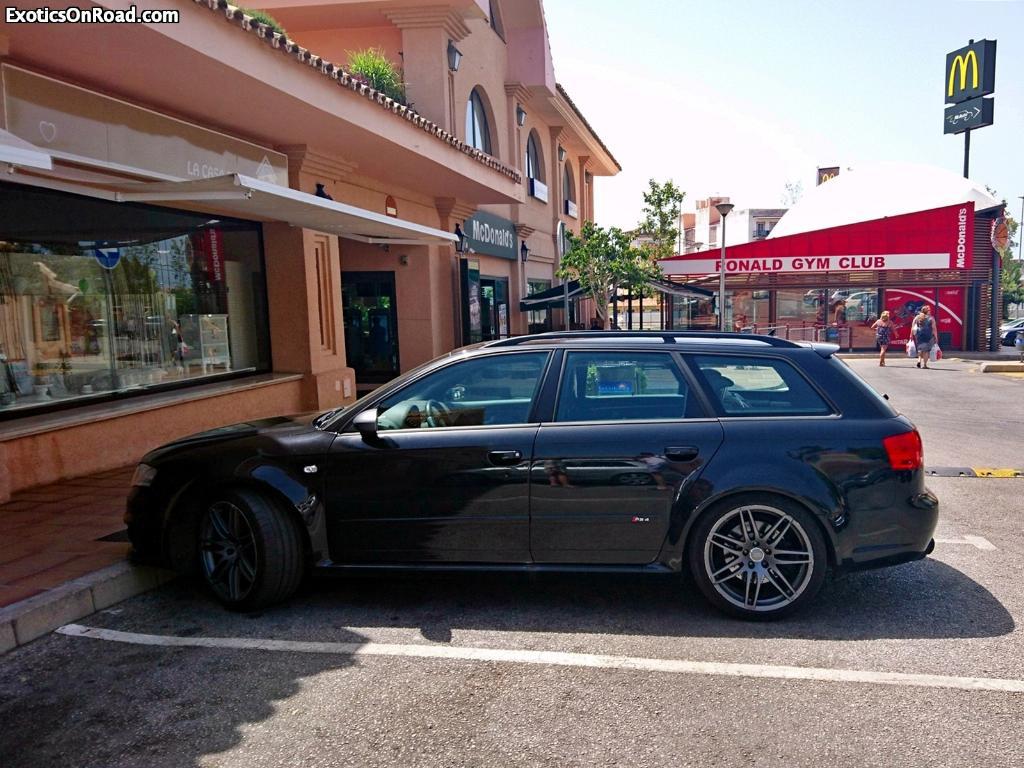289842AUDIRS42666.jpg