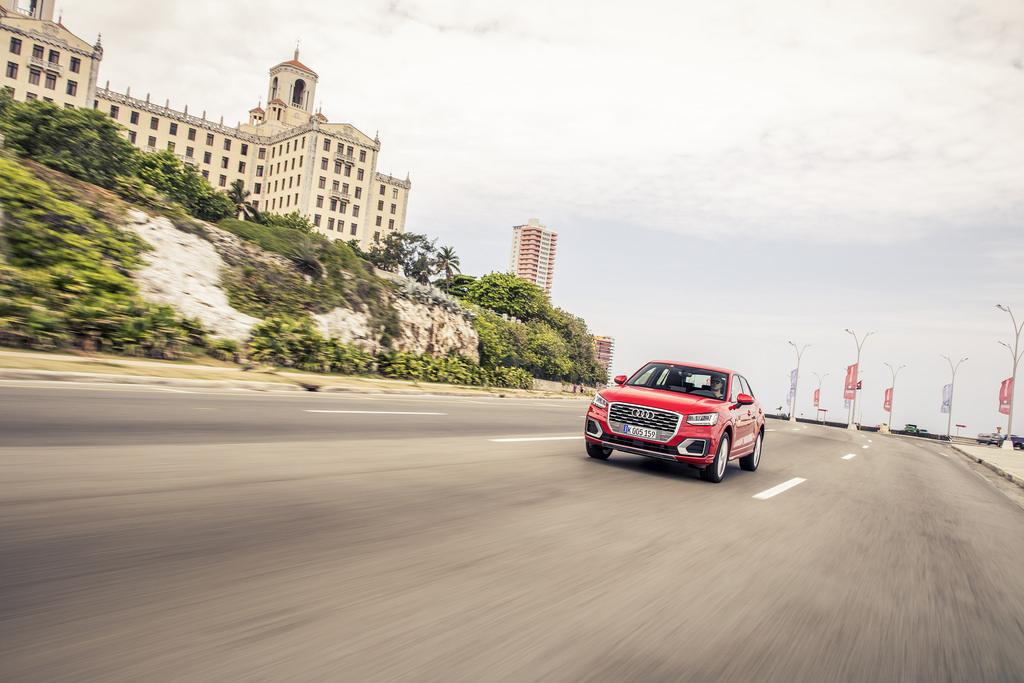 289899AUDIQ20271.jpg