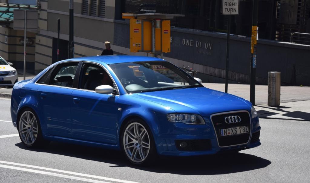 291044AUDIRS42987.jpg