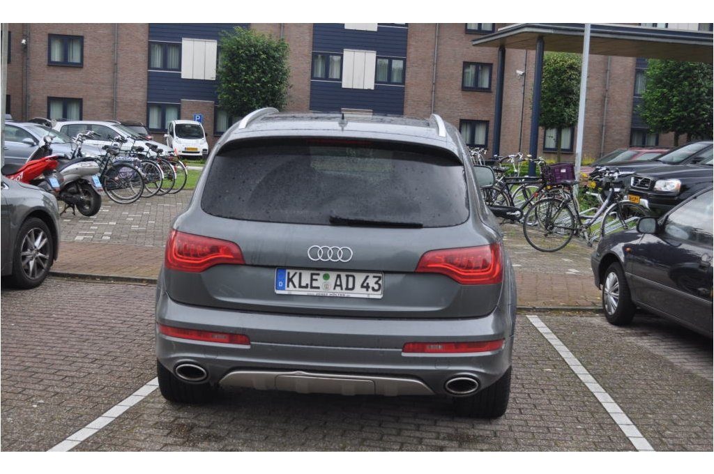 291466449Q7V12.jpg