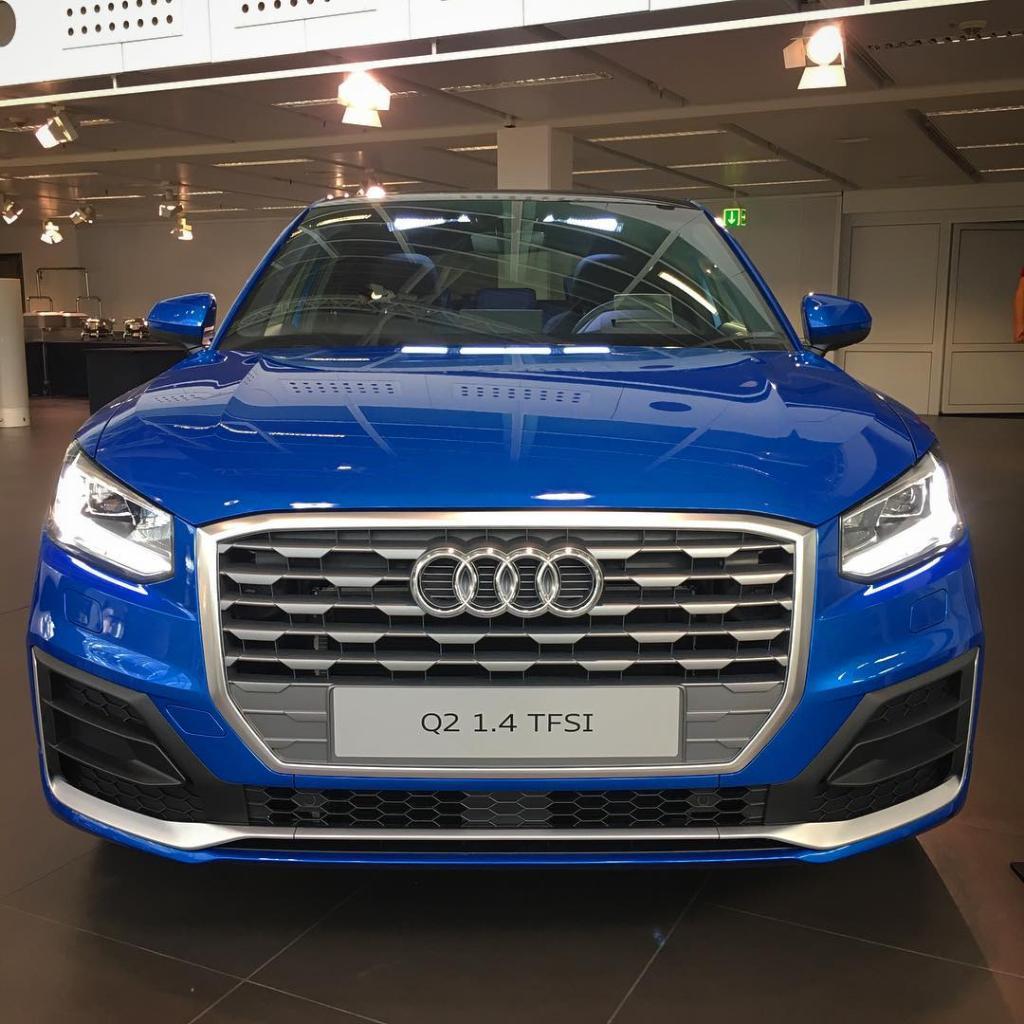 292600AUDIQ20395.jpg
