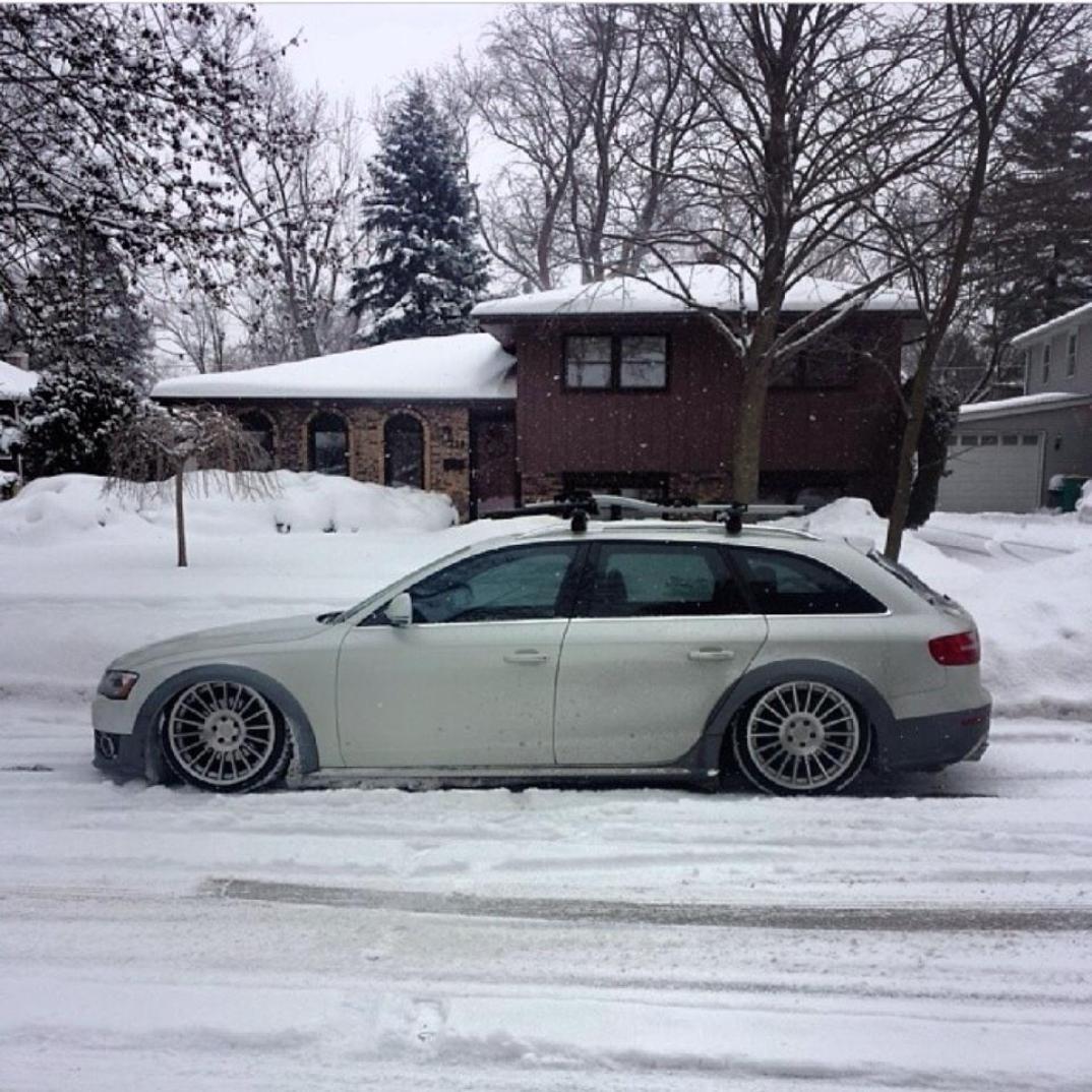 292666761AUDIA4ALLROAD.jpg