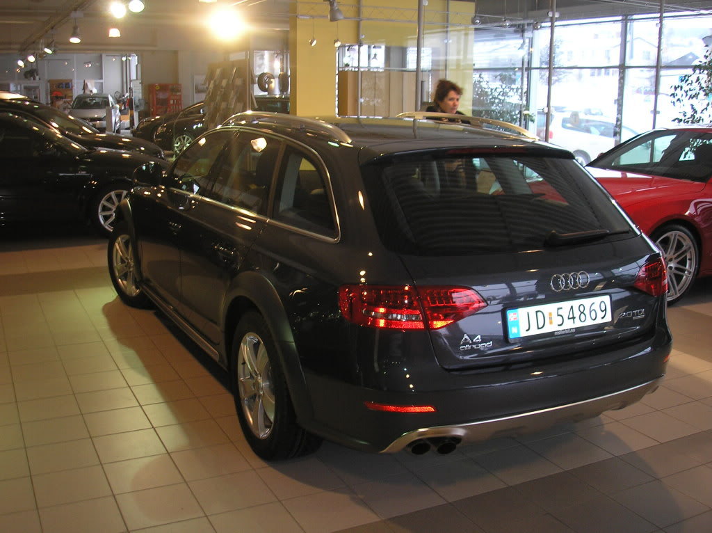 293497110AUDIA4ALLROAD.jpg
