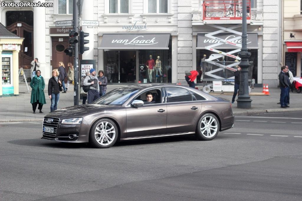 293832S8D41505.jpg