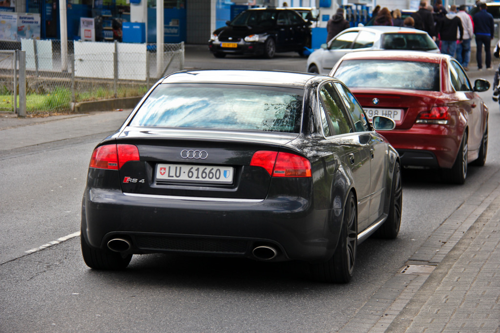 294294AUDIRS41222.jpg