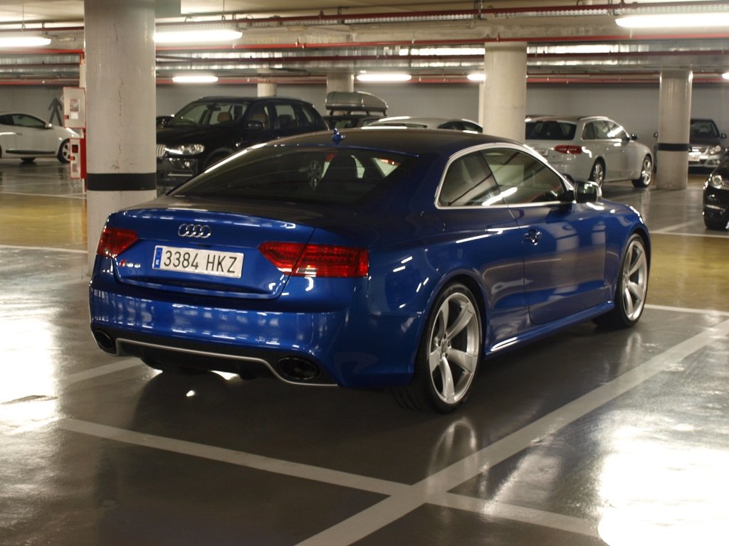 295155AUDIRS5769.jpg