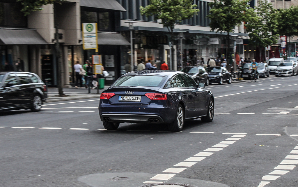 295567022S5SPORTBACK.jpg