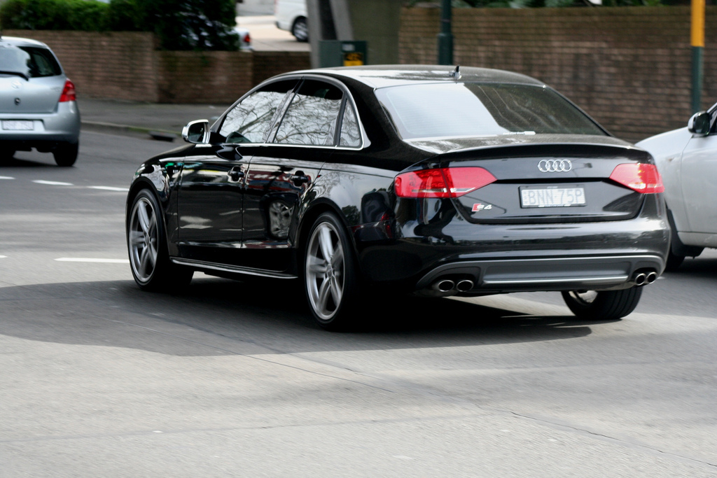 296839066S4ESQUIROU.jpg