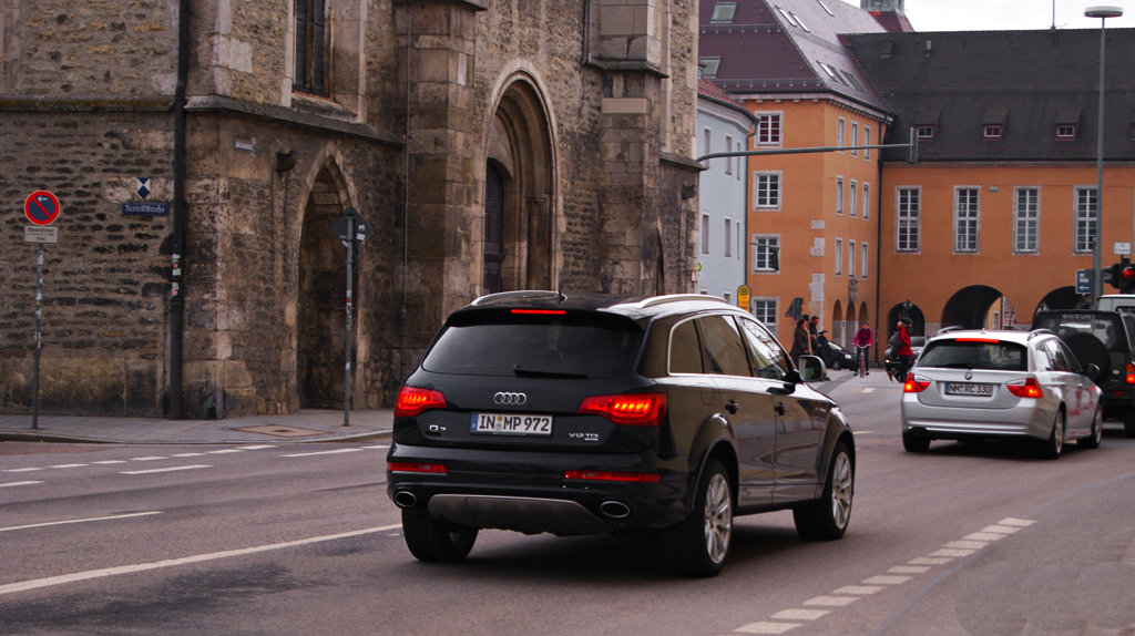 297183744Q7V12.jpg