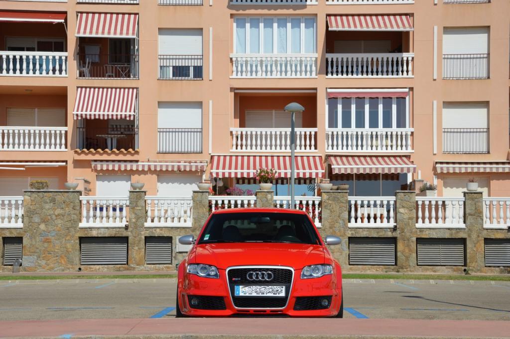 297624AUDIRS42750.jpg