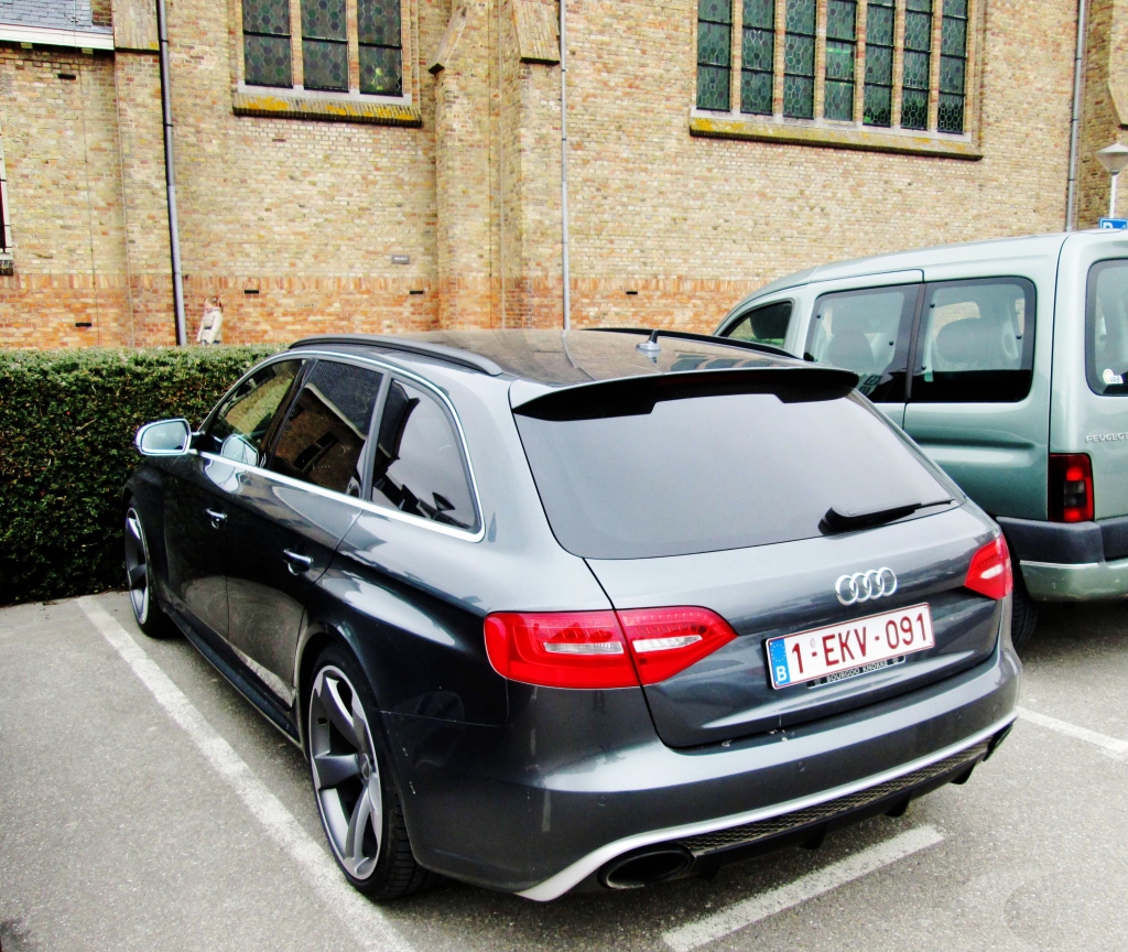 298043RS4B8804.jpg