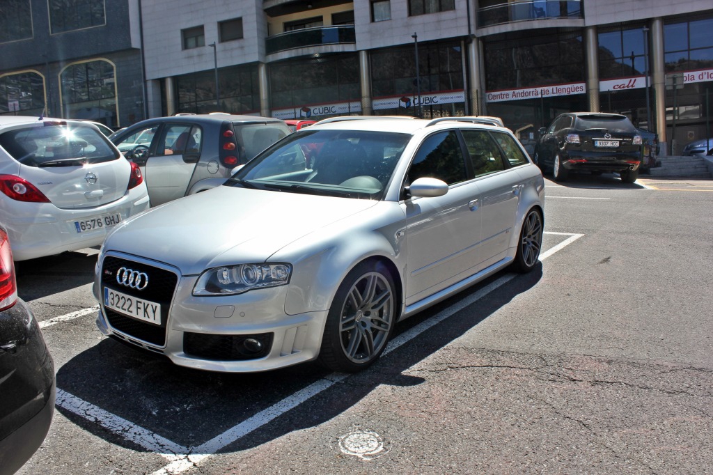 298953AUDIRS41181.jpg