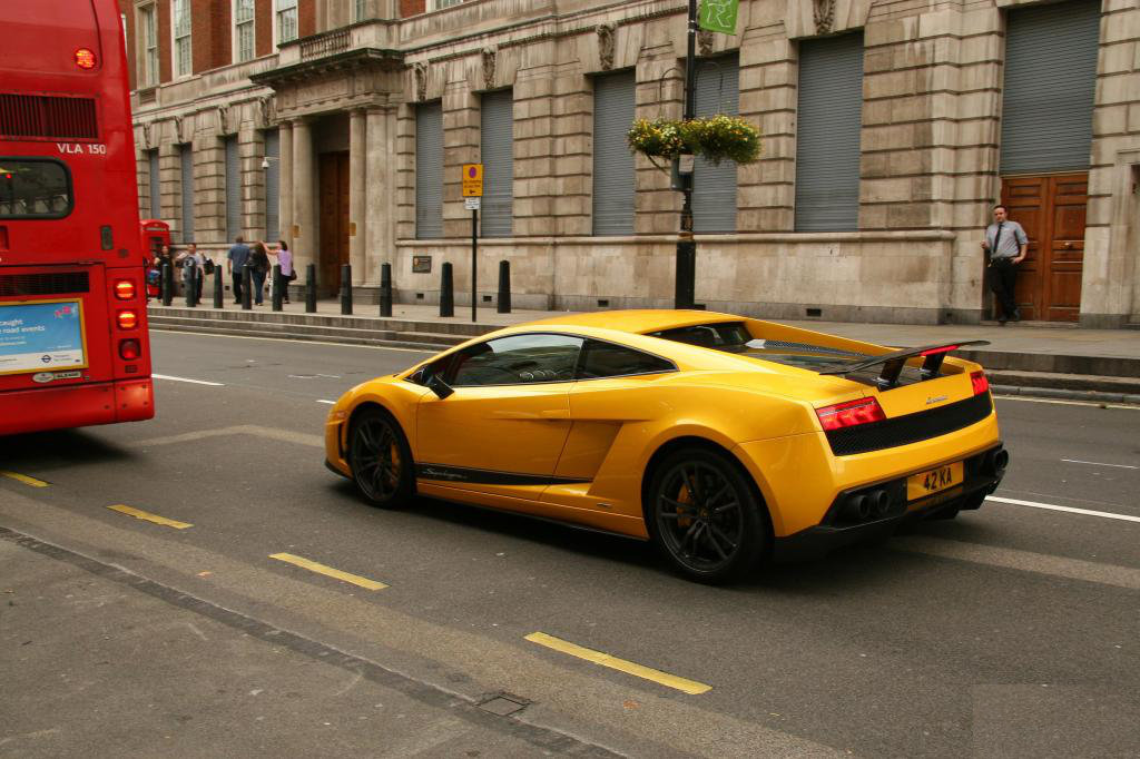299375248LAMBORGHINI570.jpg