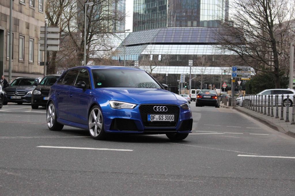 301357RS38V2143.jpg