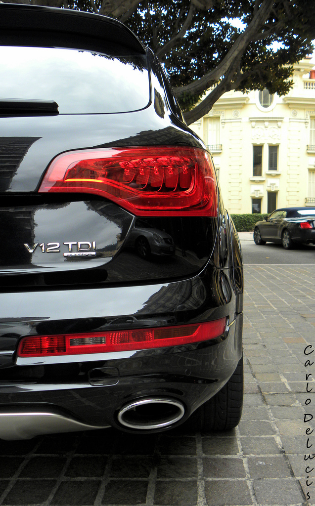 301501065Q7V12ESQUIROU.jpg