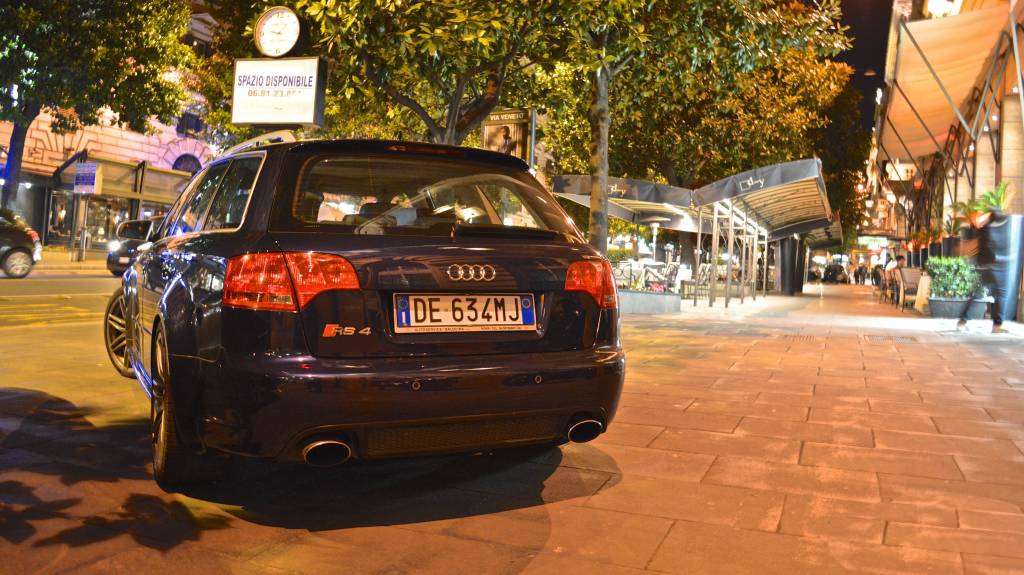 301555AUDIRS4766.jpg