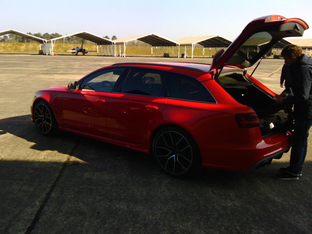 301716AUDIBA118026.jpg