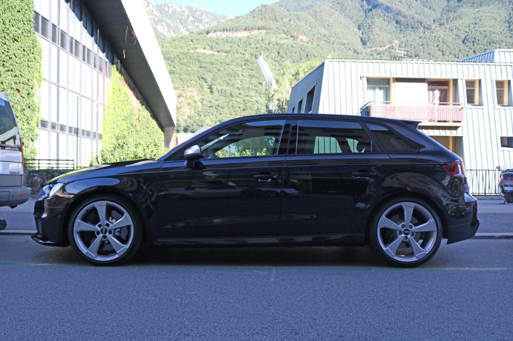 303062RS38V1543.jpg