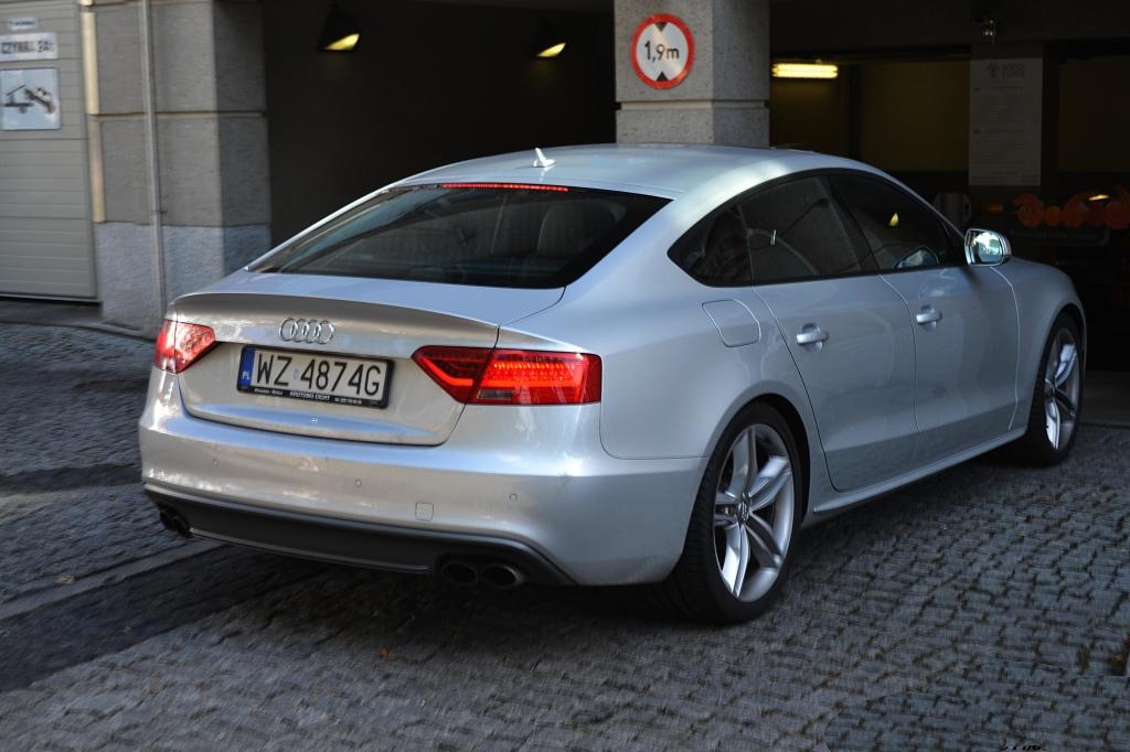 303213414S5SPORTBACK.jpg