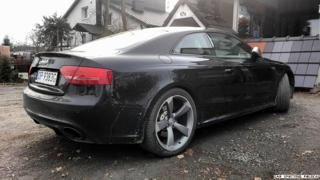 304574AUDIRS53112.jpg