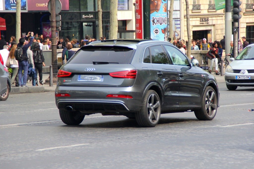 304983RSQ3401.jpg