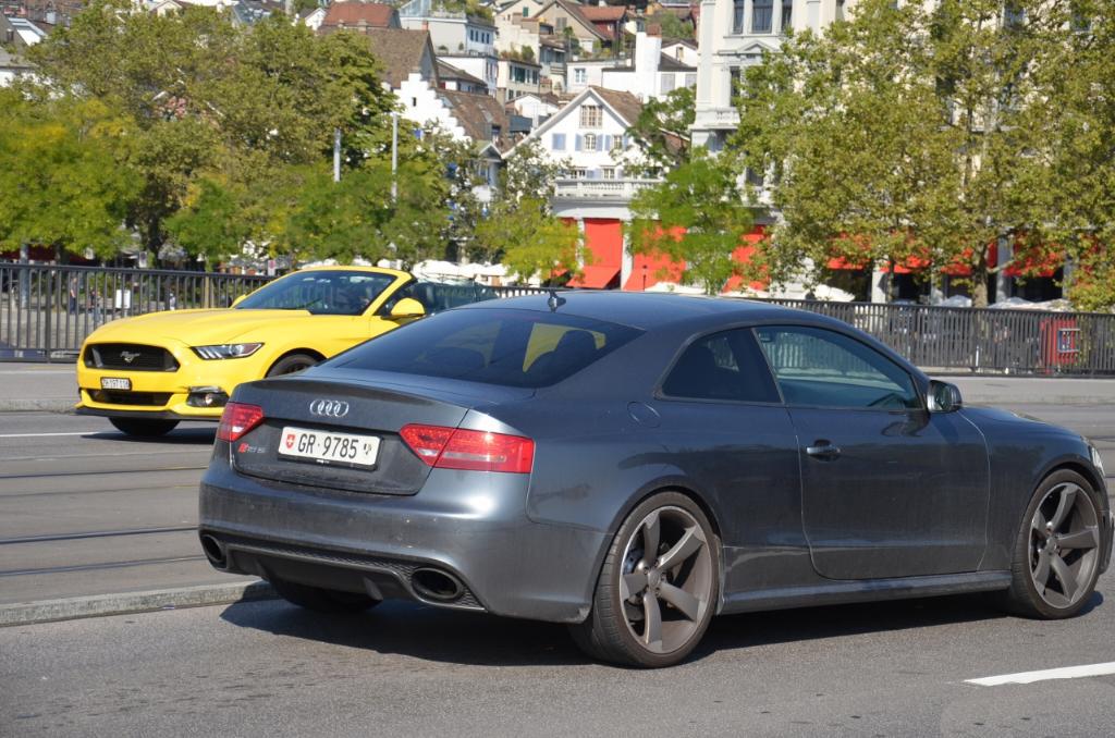 305021AUDIRS53099.jpg