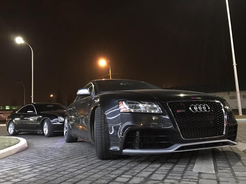 305033AUDIRS53171.jpg