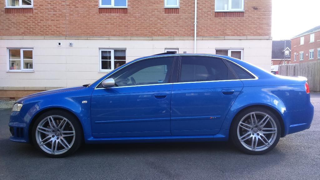 306081AUDIRS43244.jpg