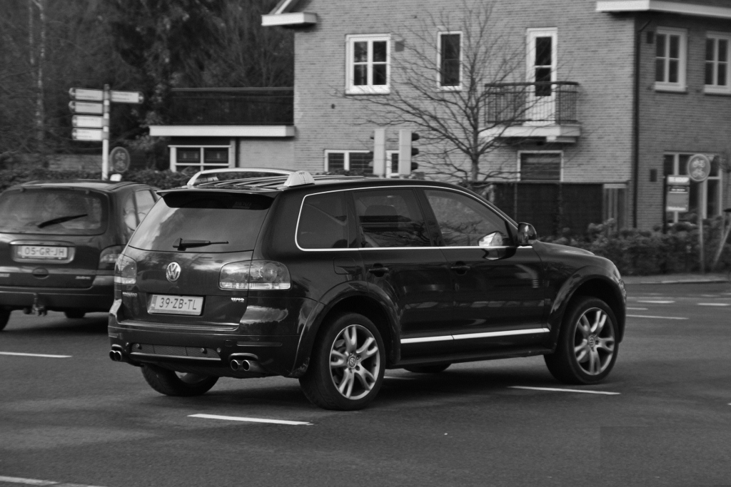 306444W12TOUAREG344ESQUIROU.jpg