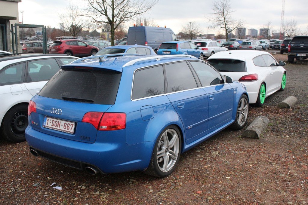 306613AUDIRS41590.jpg