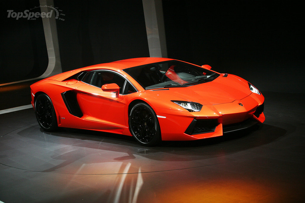 30662503LAMBORGHINIAVENTADORESQUIROU.jpg