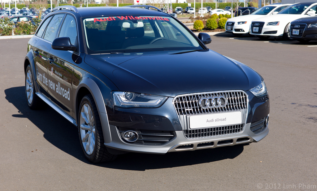 307024421AUDIA4ALLROAD.jpg