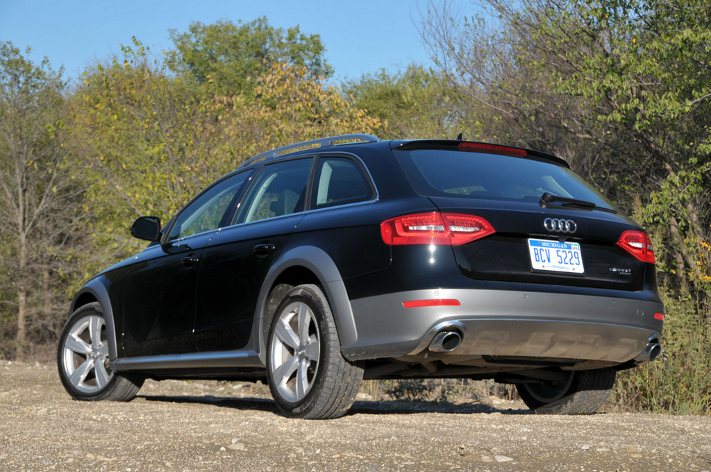 307288543AUDIA4ALLROAD.jpg