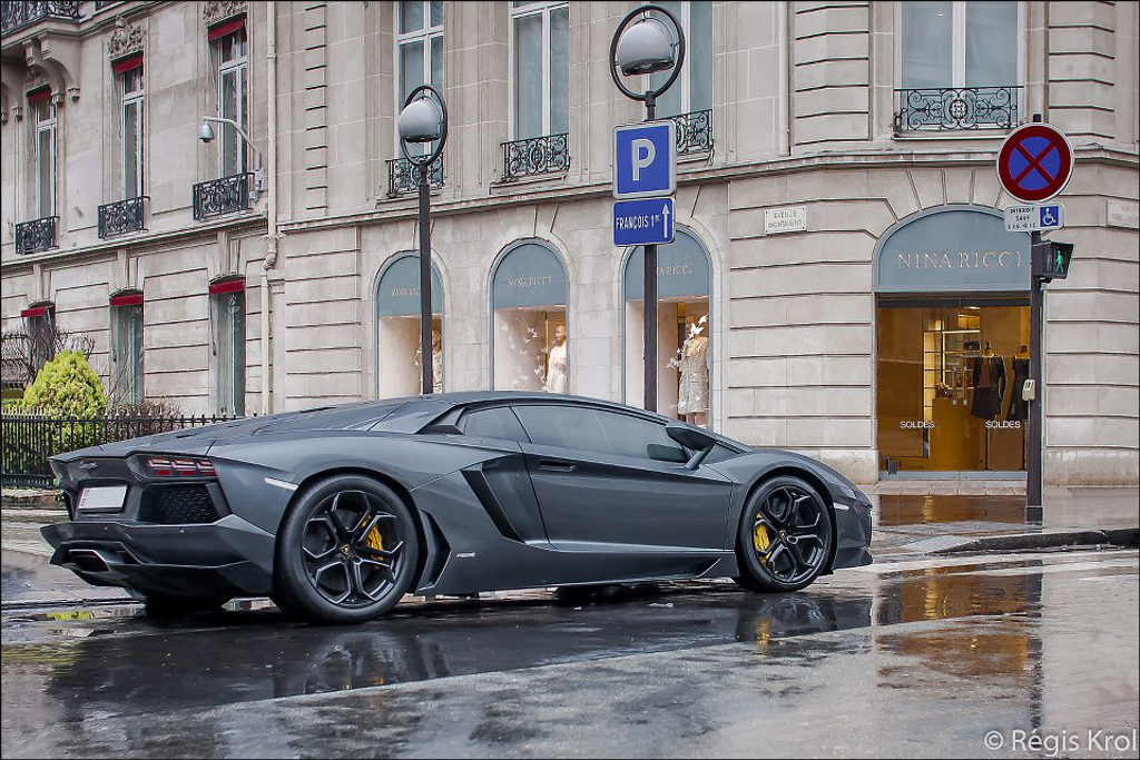 307454622LAMBORGHINIAVENTADORESQUIROU.jpg