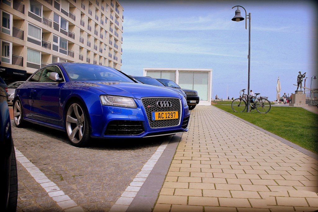 309670AUDIRS51087.jpg