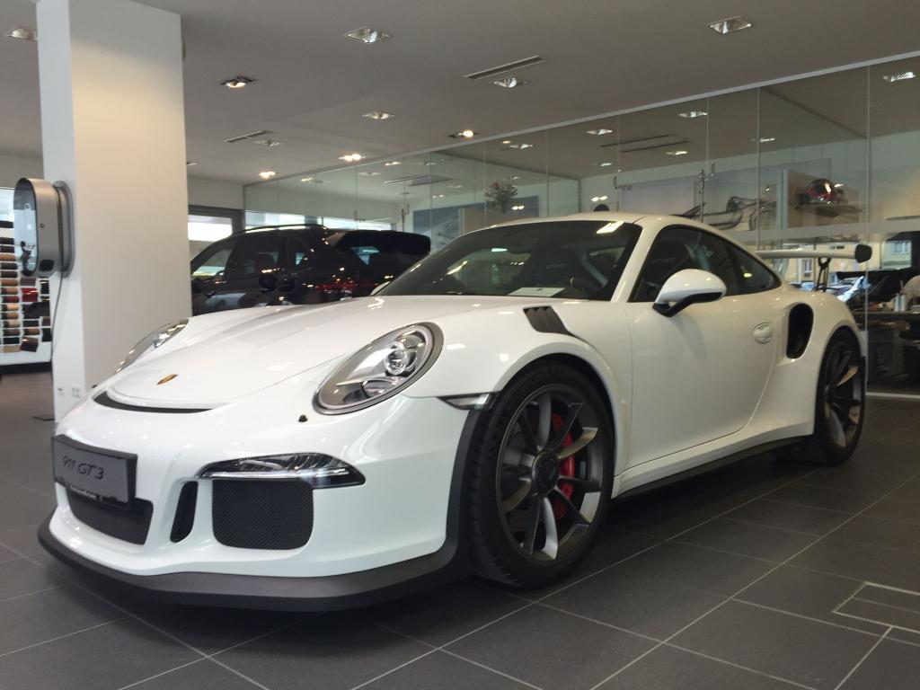3099010075PORSCHE991GT3RS.jpg
