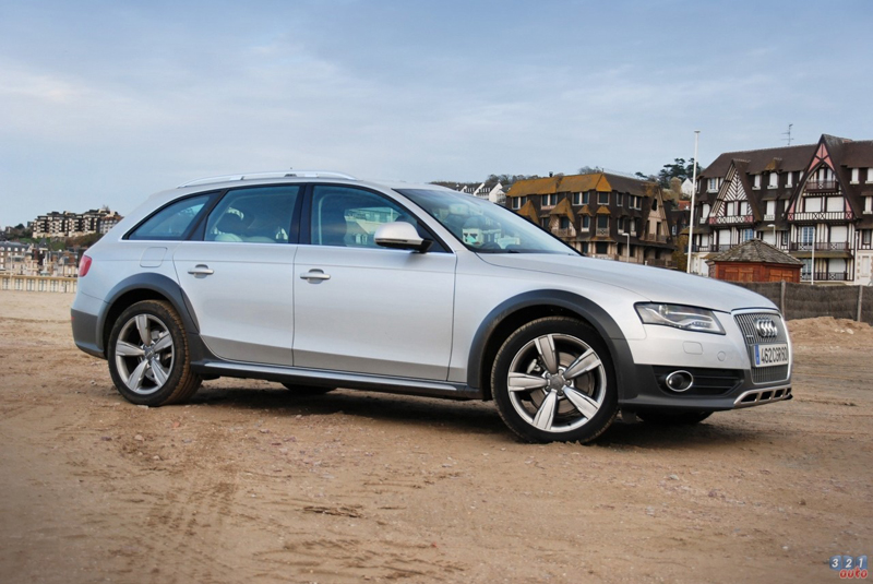 31019905AUDIA4ALLROAD.jpg
