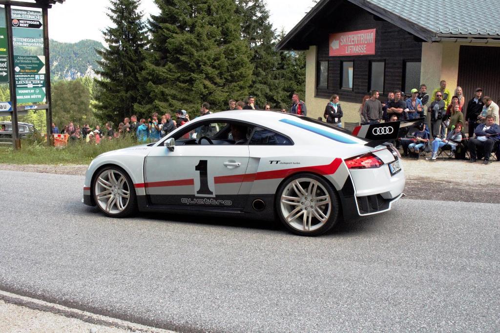 3104731459QUATTROLEGENDE2017.jpg